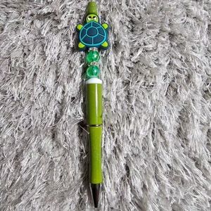 Turtle beaded pen